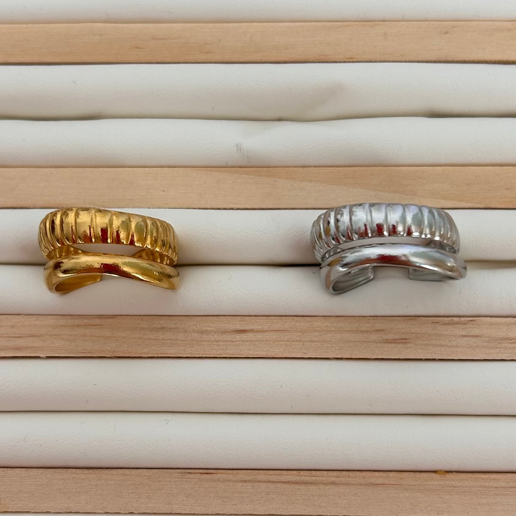 Anillo LOLA